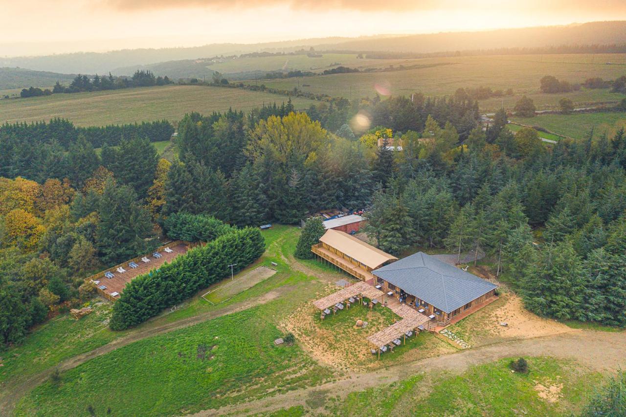 Domaine De La Vitarelle Glamping Villaniere Exterior photo